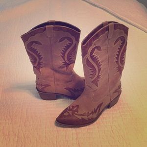 classic “Coconuts” cowboy boots